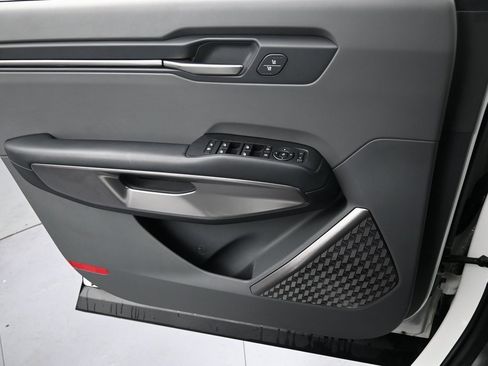 Used 2024 Kia EV9 Light Long Range image 28