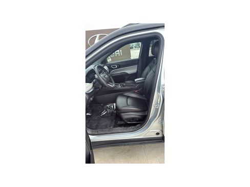 Used 2025 Jeep Compass Limited AWD/4WD image 12