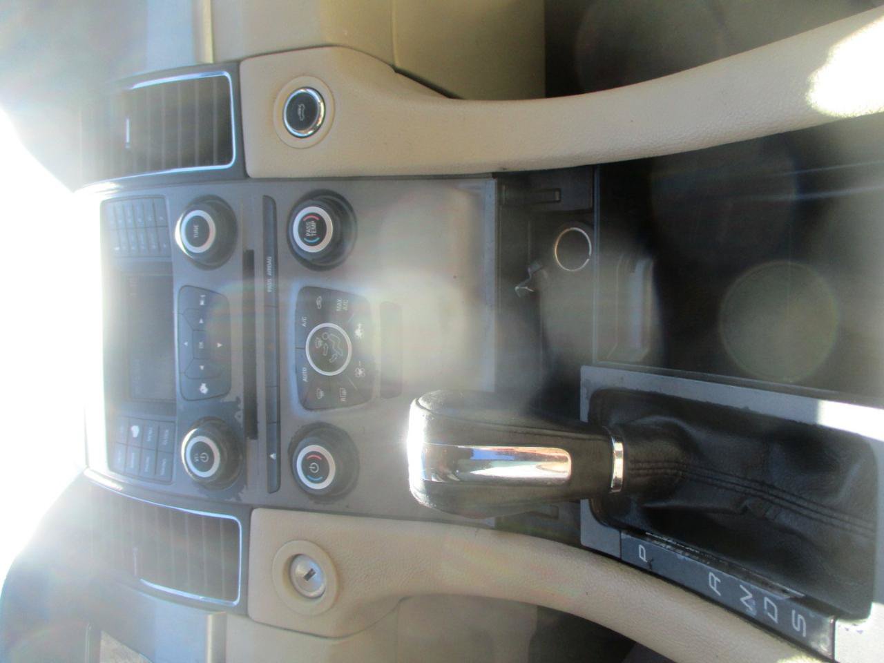 Used 2016 Ford Taurus SEL AWD/4WD image 11