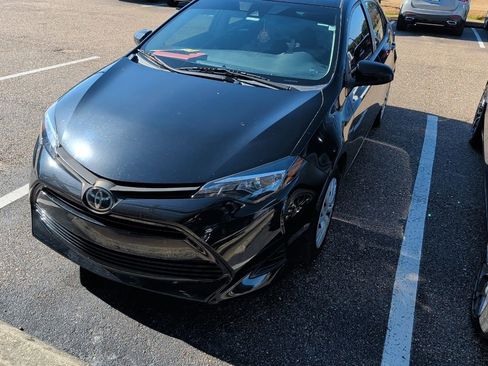 Used 2019 Toyota Corolla LE image 5