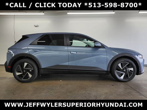 New 2026 Hyundai Ioniq 5 SE image 2