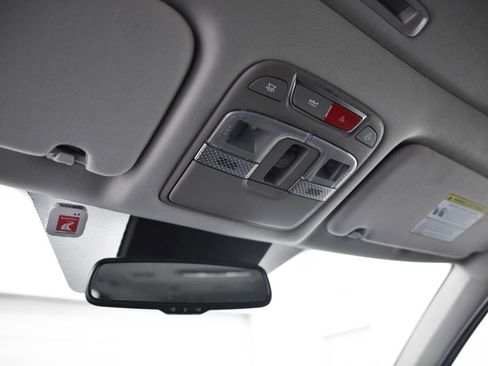 Used 2024 Kia Telluride EX image 19