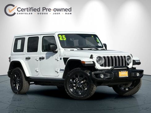 Certified 2025 Jeep Wrangler Unlimited Sahara AWD/4WD image 2