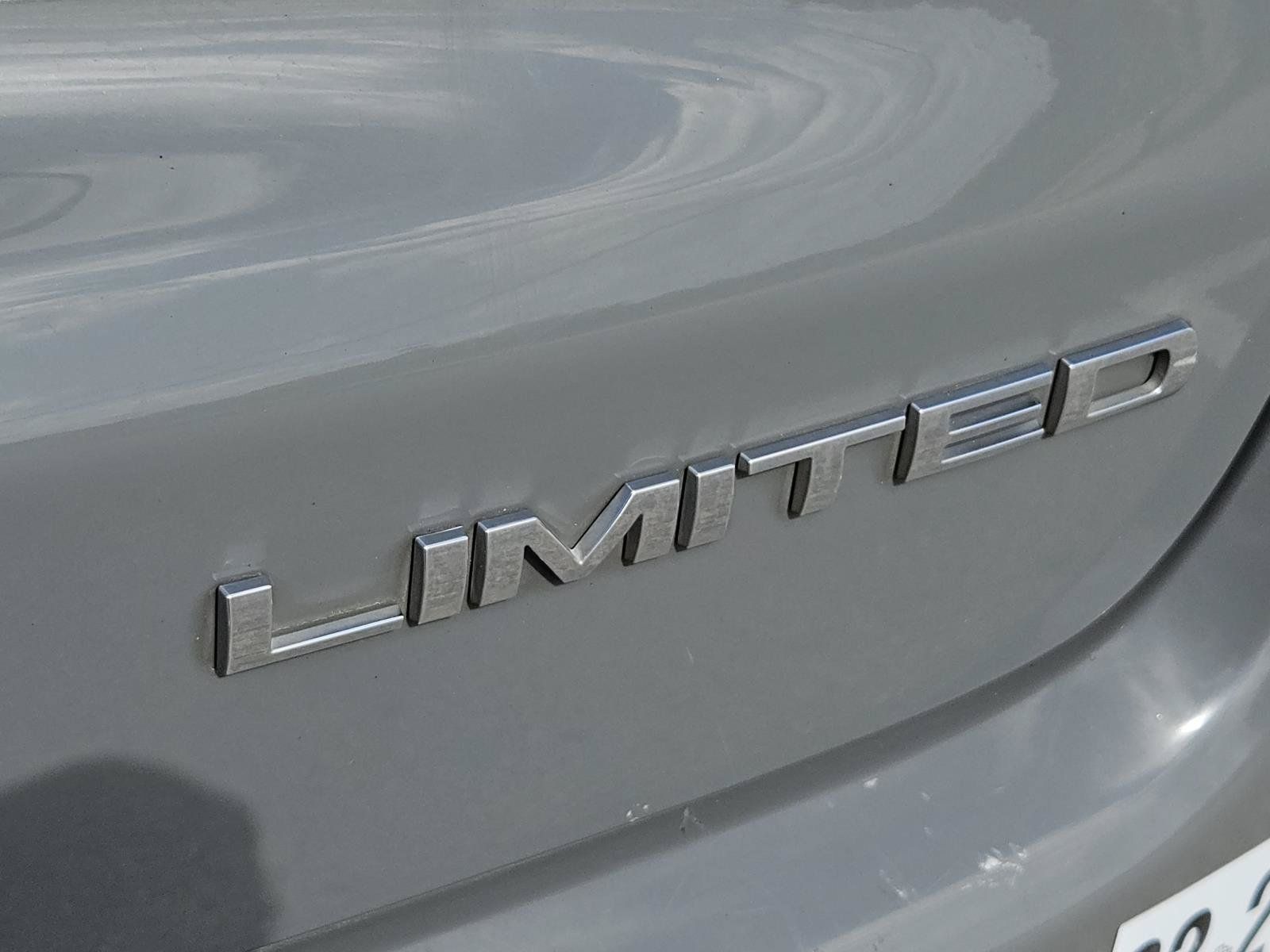 Used 2024 Jeep Compass Limited AWD/4WD image 9
