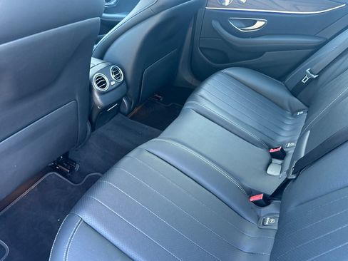 Used 2020 Mercedes-Benz E 350 Sedan image 15