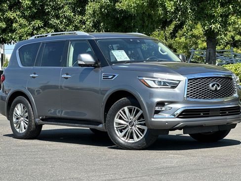 Used 2018 INFINITI QX80 4WD w/ Driver Assistance Package image 1