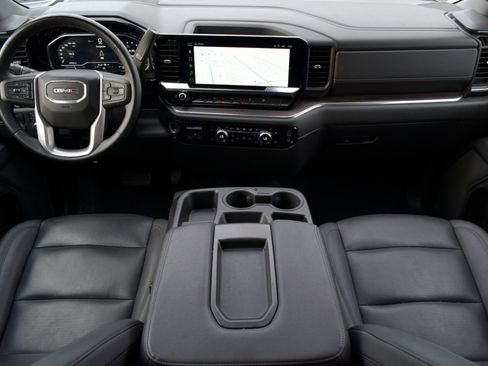 Used 2025 GMC Sierra 1500 SLT image 7