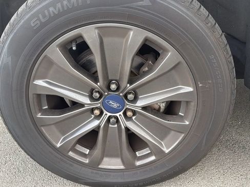 Used 2018 Ford F150 Lariat w/ Equipment Group 502A Luxury image 11