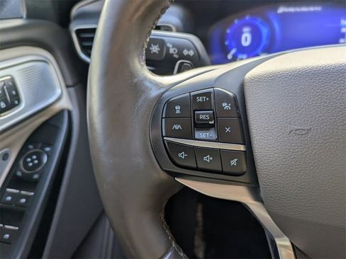 Used 2020 Ford Explorer Platinum w/ Premium Technology Package image 29