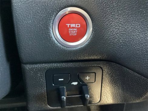 Used 2023 Toyota Tundra Limited image 20