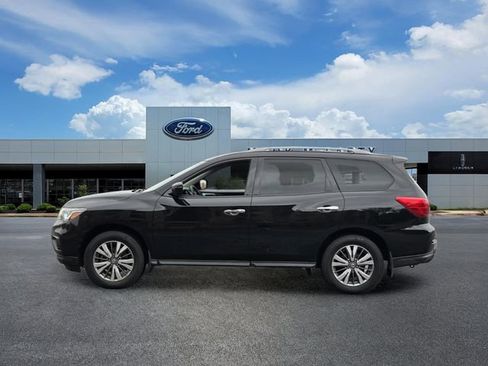Used 2019 Nissan Pathfinder SV AWD/4WD image 2