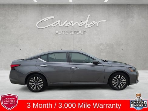 Used 2024 Nissan Altima 2.5 SV FWD image 17