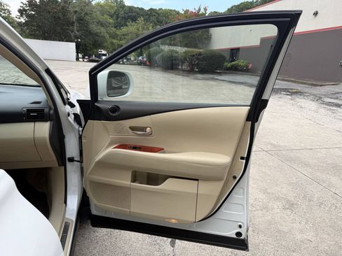 Used 2010 Lexus RX 450h AWD image 38