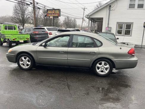Used 2004 Ford Taurus SE image 10