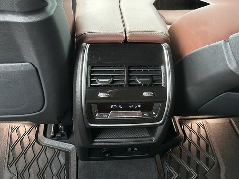 Used 2025 BMW X5 M60i w/ Climate Comfort Package AWD/4WD image 19