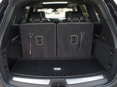 Used 2024 Cadillac XT6 Luxury w/ LPO, Floor Liner Package AWD/4WD image 18
