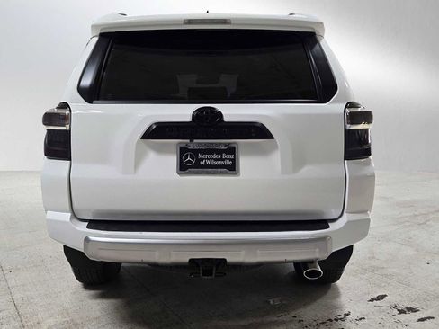 Used 2023 Toyota 4Runner TRD Off-Road Premium AWD/4WD image 4