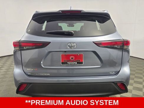 Used 2024 Toyota Highlander XLE image 7