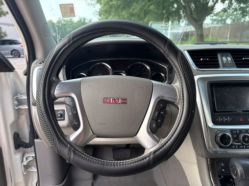 Used 2015 GMC Acadia SLT FWD image 17