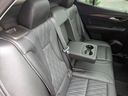 Used 2023 Buick Envision Avenir AWD/4WD image 18