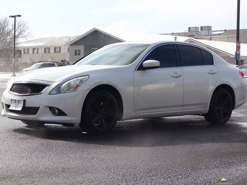 Used 2011 INFINITI G37 x Sedan w/ Premium Pkg image 11
