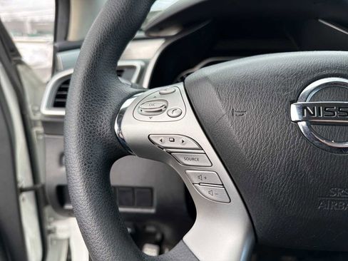 Used 2018 Nissan Murano S image 24
