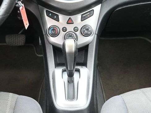 Used 2015 Chevrolet Sonic LT FWD image 21