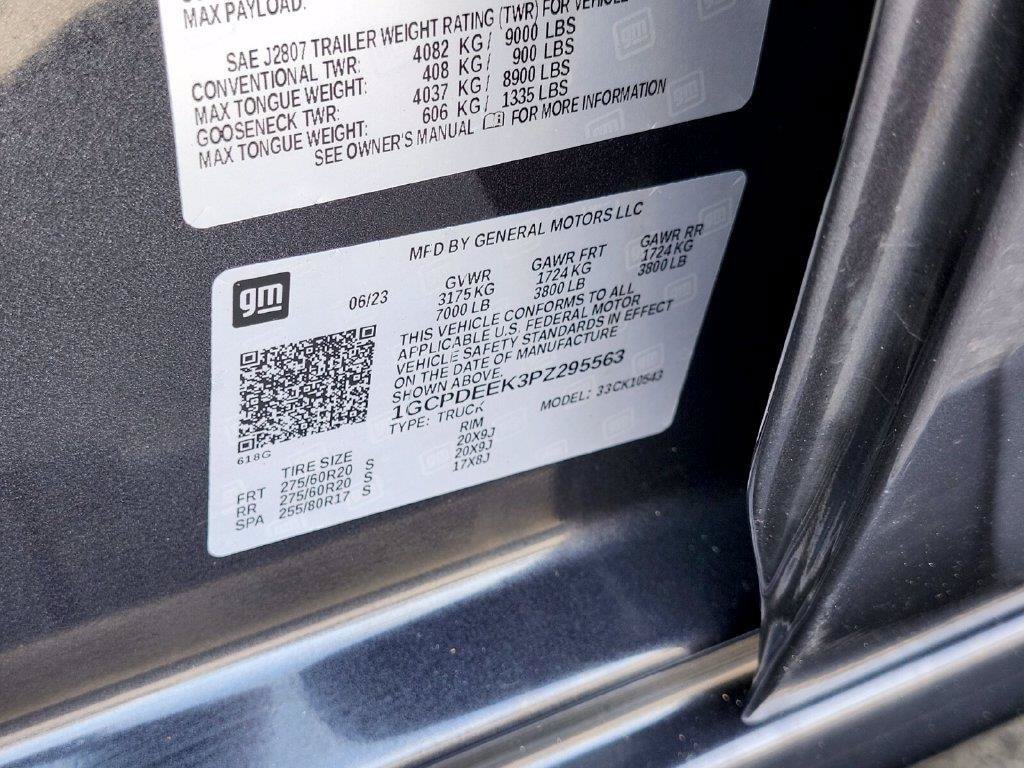 Used 2023 Chevrolet Silverado 1500 RST AWD/4WD image 29