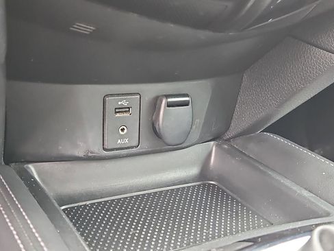 Used 2017 Nissan Rogue Sport SL image 28