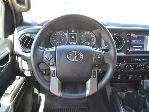 Used 2023 Toyota Tacoma TRD Off-Road w/ TRD Premium Off Road Package AWD/4WD image 15