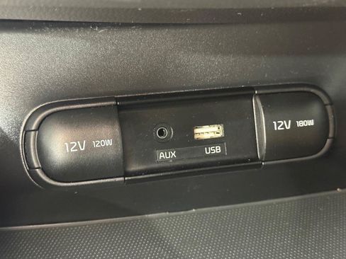 Used 2016 Kia Soul ! w/ Premium Package FWD image 18