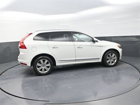 Used 2016 Volvo XC60 T5 Premier image 8