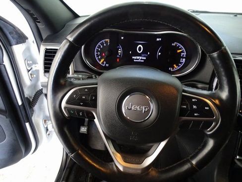 Used 2020 Jeep Grand Cherokee Altitude image 6