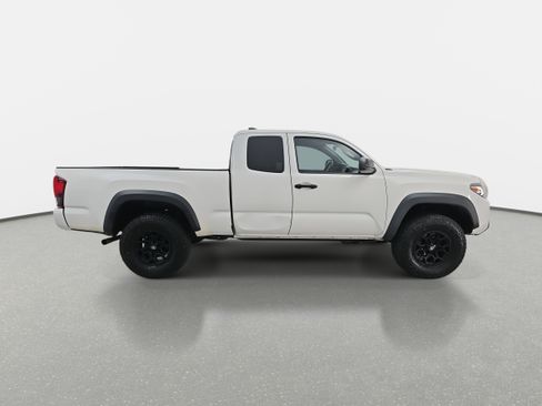 Used 2021 Toyota Tacoma SR image 4