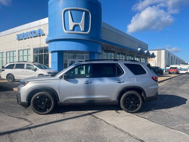 New 2026 Honda Pilot Black Edition image 9