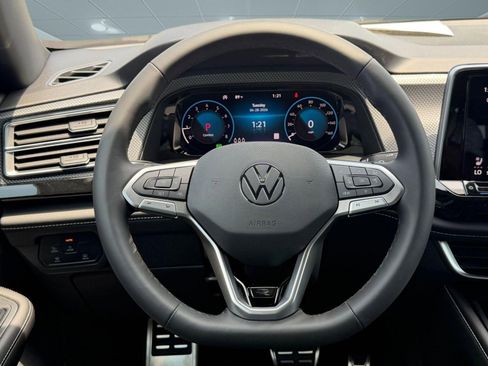 New 2026 Volkswagen Atlas Cross Sport SEL Premium R-Line AWD/4WD image 15
