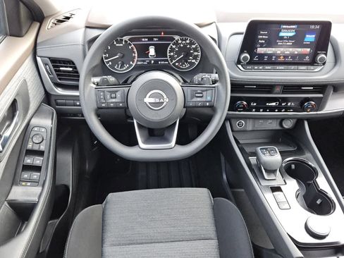 Used 2023 Nissan Rogue SV AWD/4WD image 5