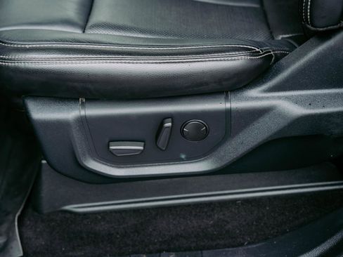 Used 2020 Ford F150 Lariat w/ Equipment Group 502A Luxury image 14