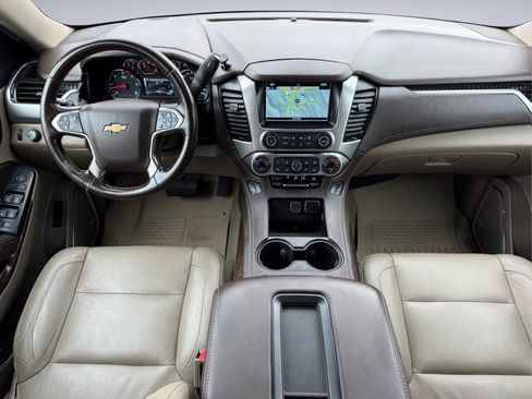 Used 2019 Chevrolet Suburban LT AWD/4WD image 20