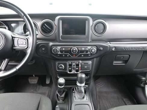 Used 2022 Jeep Wrangler Unlimited Sport AWD/4WD image 23