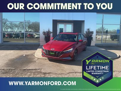 Used 2022 Hyundai Elantra SEL w/ Convenience + Premium Package