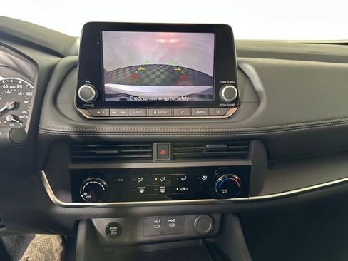 Certified 2025 Nissan Rogue S image 22