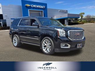 Used 2019 GMC Yukon Denali w/ Denali Ultimate Package AWD/4WD video 1