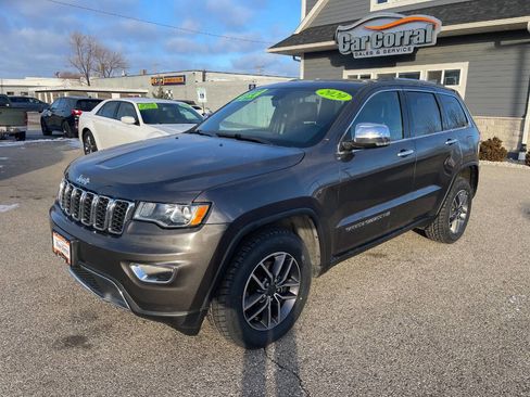 Used 2020 Jeep Grand Cherokee Limited image 1