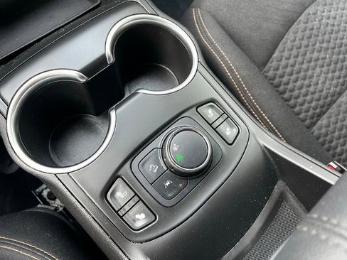 Used 2020 GMC Terrain SLE w/ Driver Convenience Package FWD image 44