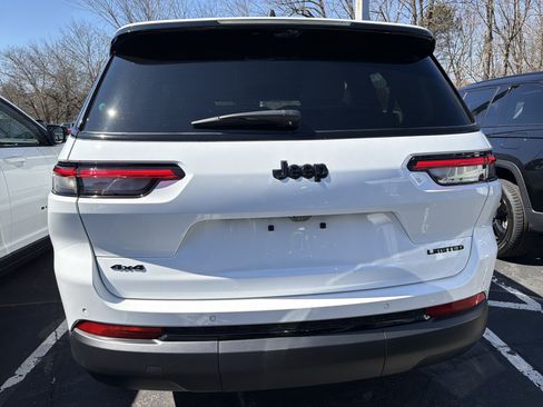 Certified 2025 Jeep Grand Cherokee L Limited w/ Luxury Tech Group II image 6