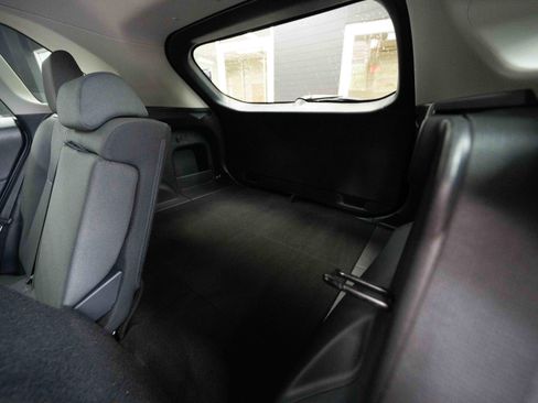 Used 2025 Toyota RAV4 XLE image 24