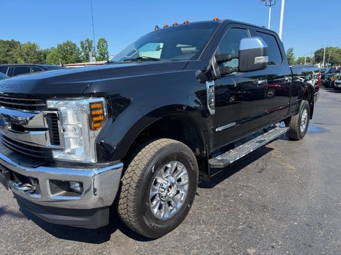 Used 2019 Ford F250 4x4 Crew Cab Super Duty image 9