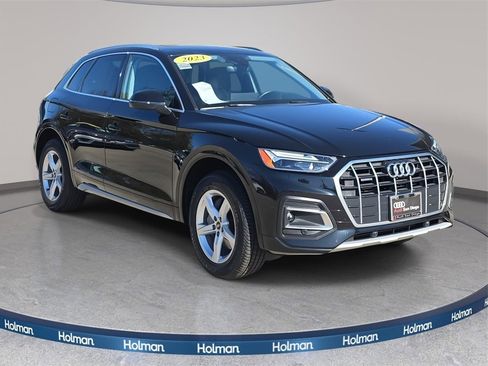 Used 2023 Audi Q5 2.0T Premium w/ Convenience Package image 1