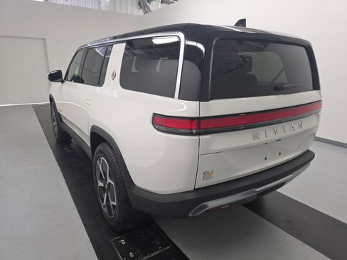 Used 2023 Rivian R1S Adventure AWD/4WD image 3